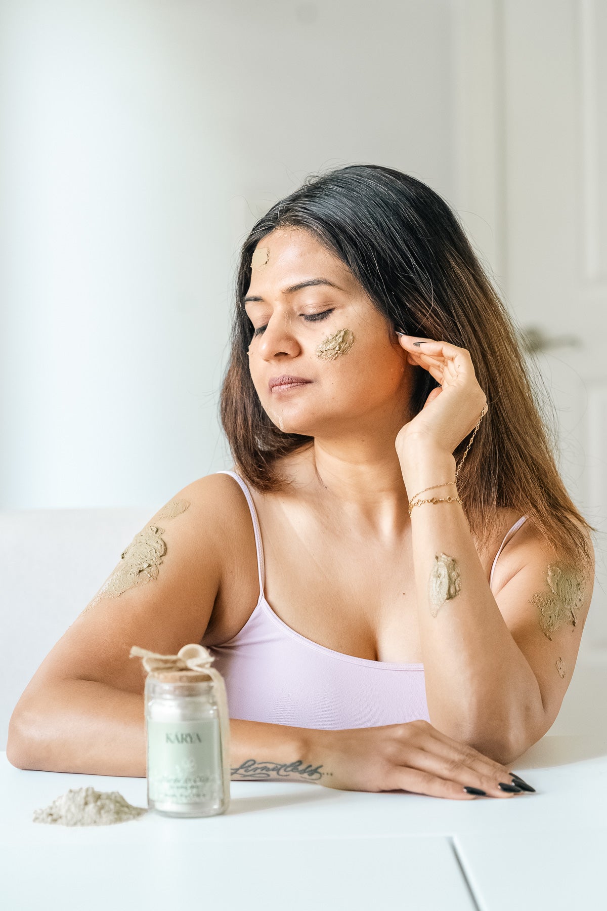 Herbs & Clay Scrubbing Mask